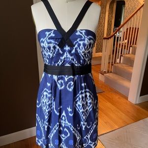 Phoebe coutre summer sundress size 6 fitted and flattering with ruching on sides